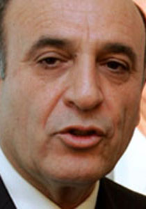 موفاز: عندما قلت يجب التخلص من عرفات قصدت نفيه وليس قتله! صورة رقم 1 موفاز: عندما قلت يجب التخلص من عرفات قصدت نفيه وليس قتله! صورة رقم 1