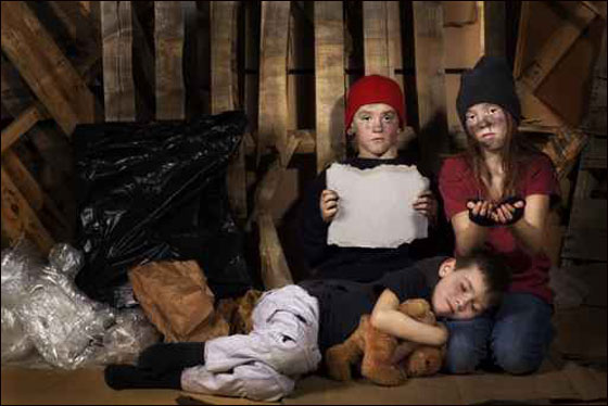 مقابل 240 الف درهم.. زوجان اماراتيان يبيعان ابنائهم كانهم رقيق صورة رقم 1 مقابل 240 الف درهم.. زوجان اماراتيان يبيعان ابنائهم كانهم رقيق صورة رقم 1