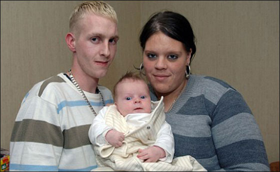 ادعى وفاته.. ليتهرب من مسؤولية ابنائه الـ9 من ثماني نساء! صورة رقم 2 ادعى وفاته.. ليتهرب من مسؤولية ابنائه الـ9 من ثماني نساء! صورة رقم 2