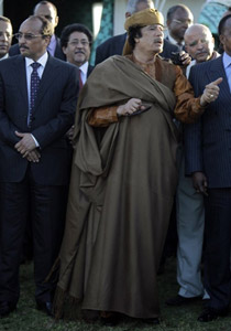 البحث عن بلد يستضيف القذافي ولا يسلمه للمحاكمة! صورة رقم 1 البحث عن بلد يستضيف القذافي ولا يسلمه للمحاكمة! صورة رقم 1