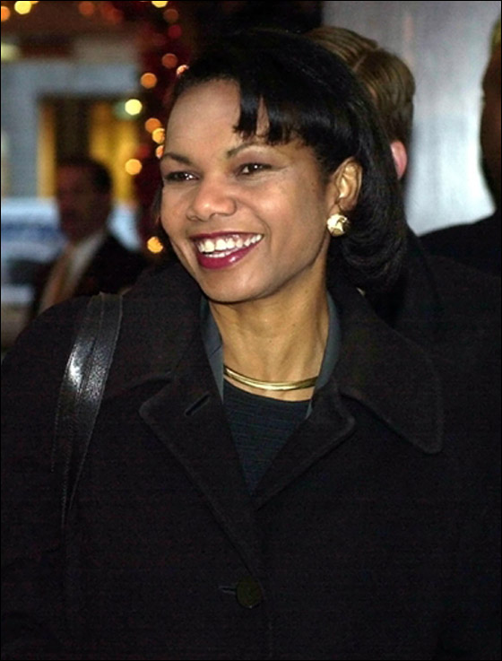 كونداليزا رايس.. من السياسة الى تمثيل الكوميديا؟!   صورة رقم 4