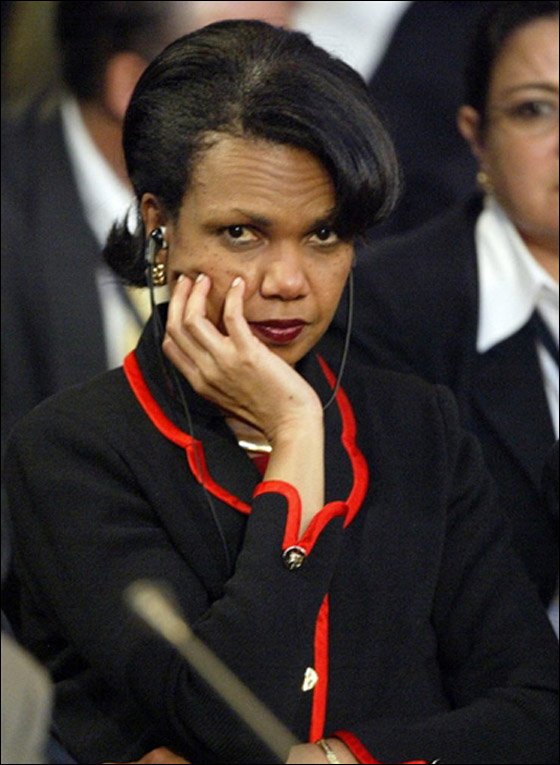 كونداليزا رايس.. من السياسة الى تمثيل الكوميديا؟!   صورة رقم 6