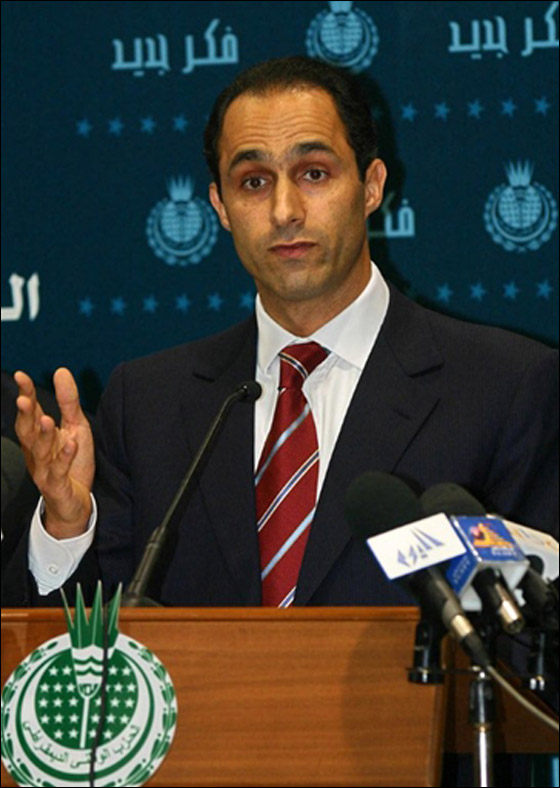 في سجن طره: جمال مبارك يبصق في وجه احمد عز!! صورة رقم 2 في سجن طره: جمال مبارك يبصق في وجه احمد عز!! صورة رقم 2