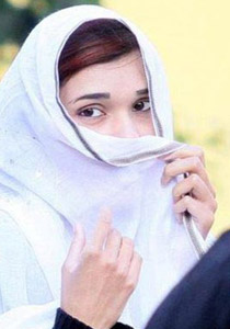 عائلة باكستانية تمنع ابنتها من الذهاب الى المدرسة بسبب جمالها!! صورة رقم 1 عائلة باكستانية تمنع ابنتها من الذهاب الى المدرسة بسبب جمالها!! صورة رقم 1