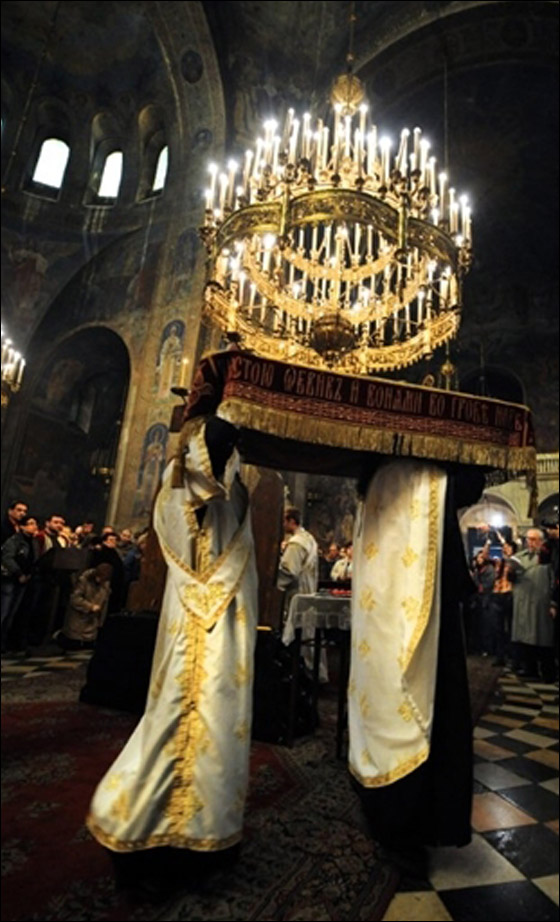 بالصور.. مسلسلات اون لاين ينقل لكم احتفالات الجمعة العظيمة حول العالم!! صورة رقم 4 بالصور.. مسلسلات اون لاين ينقل لكم احتفالات الجمعة العظيمة حول العالم!! صورة رقم 4