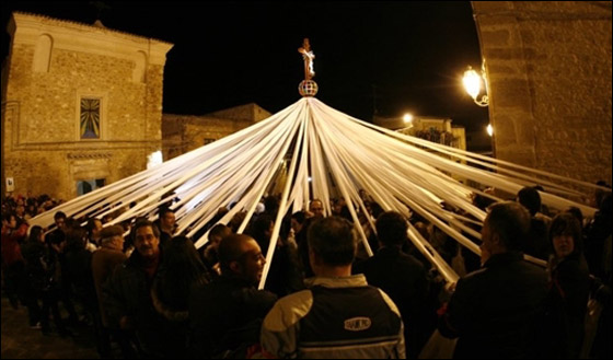 بالصور.. مسلسلات اون لاين ينقل لكم احتفالات الجمعة العظيمة حول العالم!! صورة رقم 73 بالصور.. مسلسلات اون لاين ينقل لكم احتفالات الجمعة العظيمة حول العالم!! صورة رقم 73