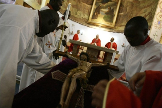 بالصور.. مسلسلات اون لاين ينقل لكم احتفالات الجمعة العظيمة حول العالم!! صورة رقم 79 بالصور.. مسلسلات اون لاين ينقل لكم احتفالات الجمعة العظيمة حول العالم!! صورة رقم 79