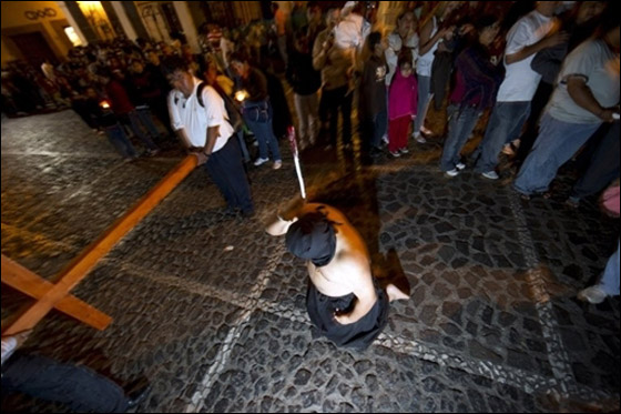 بالصور.. مسلسلات اون لاين ينقل لكم احتفالات الجمعة العظيمة حول العالم!! صورة رقم 86 بالصور.. مسلسلات اون لاين ينقل لكم احتفالات الجمعة العظيمة حول العالم!! صورة رقم 86