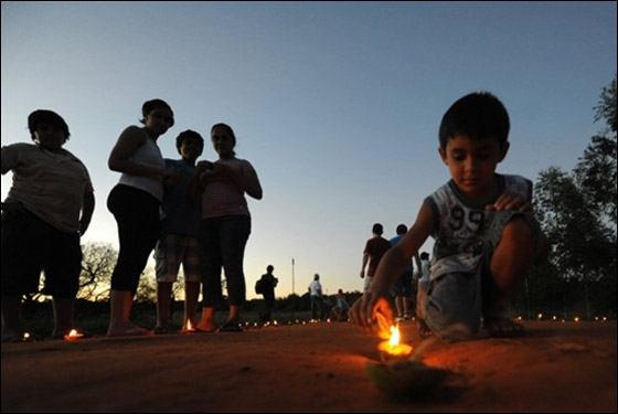 بالصور.. مسلسلات اون لاين ينقل لكم احتفالات الجمعة العظيمة حول العالم!! صورة رقم 122 بالصور.. مسلسلات اون لاين ينقل لكم احتفالات الجمعة العظيمة حول العالم!! صورة رقم 122