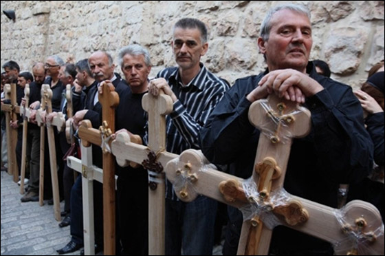 بالصور.. مسلسلات اون لاين ينقل لكم احتفالات الجمعة العظيمة حول العالم!! صورة رقم 106 بالصور.. مسلسلات اون لاين ينقل لكم احتفالات الجمعة العظيمة حول العالم!! صورة رقم 106