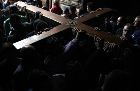 بالصور.. مسلسلات اون لاين ينقل لكم احتفالات الجمعة العظيمة حول العالم!! صورة رقم 111 بالصور.. مسلسلات اون لاين ينقل لكم احتفالات الجمعة العظيمة حول العالم!! صورة رقم 111