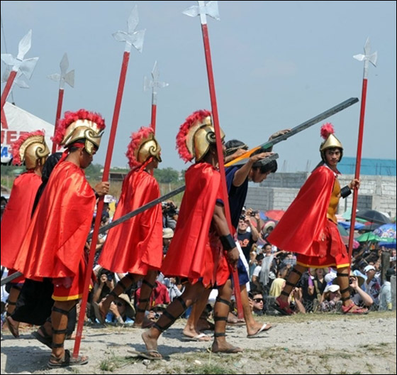 بالصور.. مسلسلات اون لاين ينقل لكم احتفالات الجمعة العظيمة حول العالم!! صورة رقم 142 بالصور.. مسلسلات اون لاين ينقل لكم احتفالات الجمعة العظيمة حول العالم!! صورة رقم 142