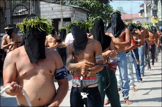 بالصور.. مسلسلات اون لاين ينقل لكم احتفالات الجمعة العظيمة حول العالم!! صورة رقم 129 بالصور.. مسلسلات اون لاين ينقل لكم احتفالات الجمعة العظيمة حول العالم!! صورة رقم 129