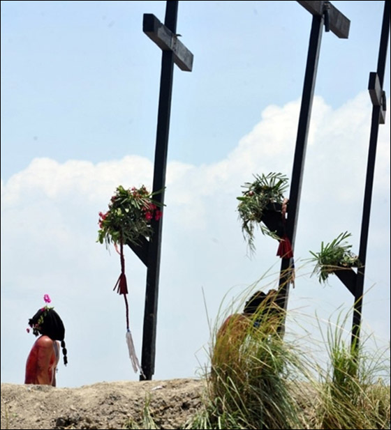 بالصور.. مسلسلات اون لاين ينقل لكم احتفالات الجمعة العظيمة حول العالم!! صورة رقم 134 بالصور.. مسلسلات اون لاين ينقل لكم احتفالات الجمعة العظيمة حول العالم!! صورة رقم 134