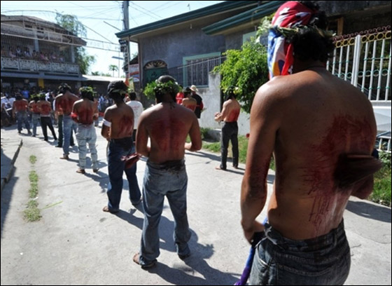 بالصور.. مسلسلات اون لاين ينقل لكم احتفالات الجمعة العظيمة حول العالم!! صورة رقم 135 بالصور.. مسلسلات اون لاين ينقل لكم احتفالات الجمعة العظيمة حول العالم!! صورة رقم 135