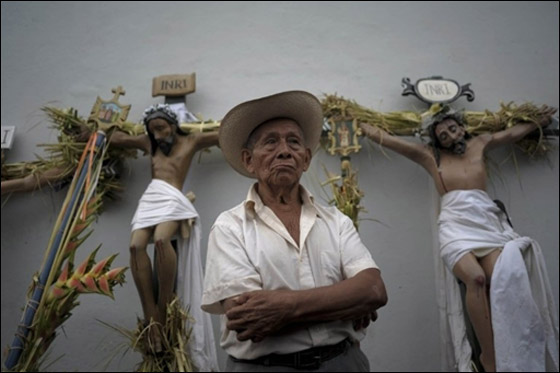 بالصور.. مسلسلات اون لاين ينقل لكم احتفالات الجمعة العظيمة حول العالم!! صورة رقم 152 بالصور.. مسلسلات اون لاين ينقل لكم احتفالات الجمعة العظيمة حول العالم!! صورة رقم 152