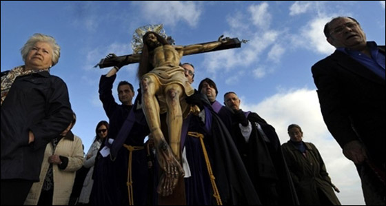 بالصور.. مسلسلات اون لاين ينقل لكم احتفالات الجمعة العظيمة حول العالم!! صورة رقم 169 بالصور.. مسلسلات اون لاين ينقل لكم احتفالات الجمعة العظيمة حول العالم!! صورة رقم 169