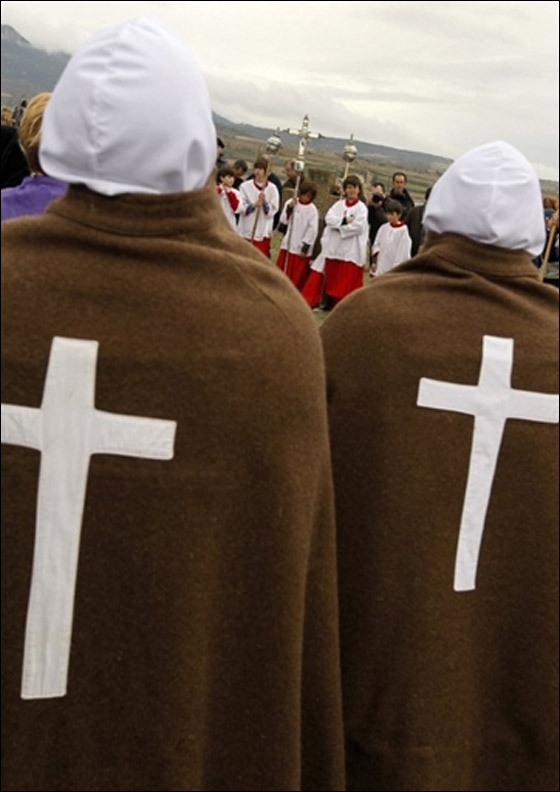بالصور.. مسلسلات اون لاين ينقل لكم احتفالات الجمعة العظيمة حول العالم!! صورة رقم 157 بالصور.. مسلسلات اون لاين ينقل لكم احتفالات الجمعة العظيمة حول العالم!! صورة رقم 157
