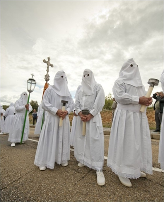 بالصور.. مسلسلات اون لاين ينقل لكم احتفالات الجمعة العظيمة حول العالم!! صورة رقم 171 بالصور.. مسلسلات اون لاين ينقل لكم احتفالات الجمعة العظيمة حول العالم!! صورة رقم 171