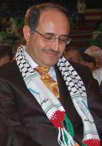 مدير مكتب بيروت في قناة الجزيرة يستقيل احتجاجا على سياستها صورة رقم 1 مدير مكتب بيروت في قناة الجزيرة يستقيل احتجاجا على سياستها صورة رقم 1