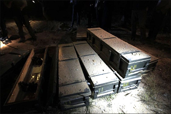 حلف الشمال الاطلسي يفجر مجمع القذافي ويقتل 3 اشخاص! صورة رقم 3 حلف الشمال الاطلسي يفجر مجمع القذافي ويقتل 3 اشخاص! صورة رقم 3