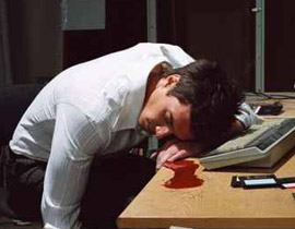 لم تعجبه التقارير الطبية.. فطعن الطبيب!! صورة رقم 1 لم تعجبه التقارير الطبية.. فطعن الطبيب!! صورة رقم 1