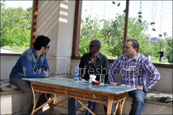 حماده هلال وسعد الصغير وابو الشيخ ونور العربي يغنون للأيتام صورة رقم 9 حماده هلال وسعد الصغير وابو الشيخ ونور العربي يغنون للأيتام صورة رقم 9