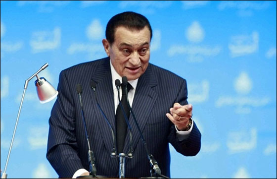 السلطات المصرية تأمر بنقل مبارك إلى مستشفى عسكري في القاهرة صورة رقم 9 السلطات المصرية تأمر بنقل مبارك إلى مستشفى عسكري في القاهرة صورة رقم 9