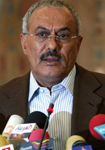 عبدالله صالح: عهد الانقلابات ولى ولن اتنحى الا بشكل ديمقراطي صورة رقم 1 عبدالله صالح: عهد الانقلابات ولى ولن اتنحى الا بشكل ديمقراطي صورة رقم 1