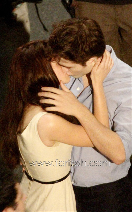 بالصور.. مشاهد مثيرة خلال تصوير فيلم Breaking Dawn!  صورة رقم 9