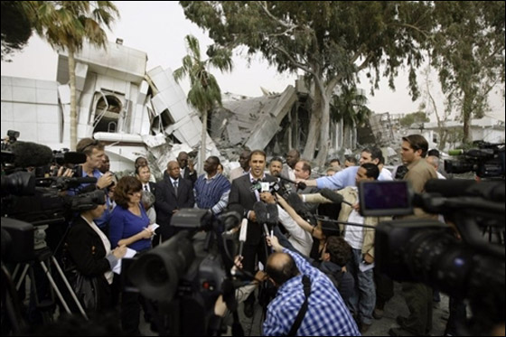 جثث متناثرة في مصراته خلال معارك بين الثوار والكتائب  صورة رقم 9