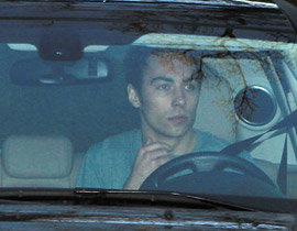 شقيق كيت ميدلتون الشاذ يحرجها بتصرفاته الغريبة وصوره المنزوعة!! صورة رقم 1