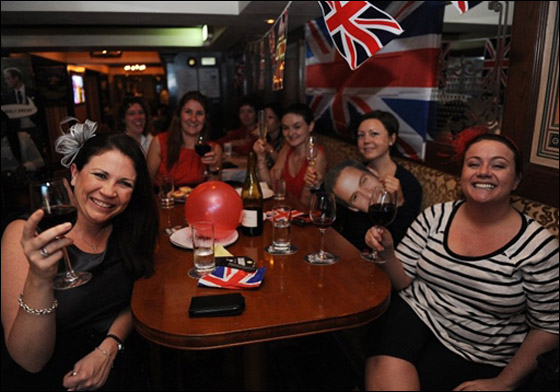 مسلسلات اون لاين ينقل لكم بالصور أجواء الزفاف الملكي حول العالم!!   صورة رقم 11