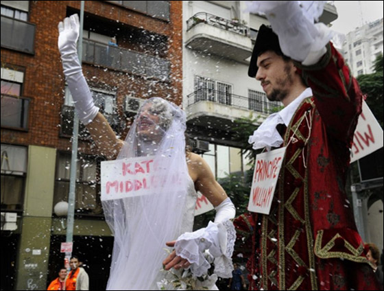 مسلسلات اون لاين ينقل لكم بالصور أجواء الزفاف الملكي حول العالم!!   صورة رقم 33