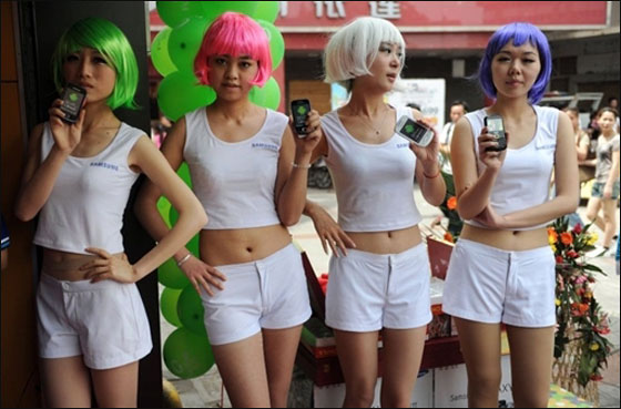 مسلسلات اون لاين ينقل لكم صور لعمال العالم يتظاهرون بذكرى الاول من ايار   صورة رقم 11