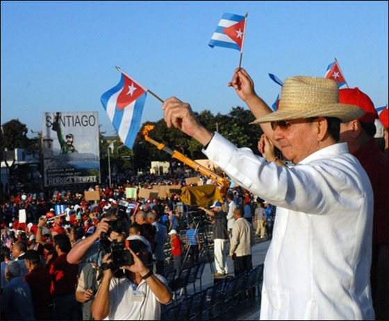 مسلسلات اون لاين ينقل لكم صور لعمال العالم يتظاهرون بذكرى الاول من ايار   صورة رقم 21