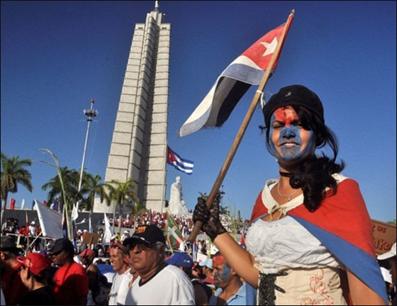 مسلسلات اون لاين ينقل لكم صور لعمال العالم يتظاهرون بذكرى الاول من ايار   صورة رقم 24