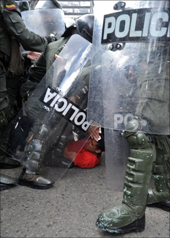 مسلسلات اون لاين ينقل لكم صور لعمال العالم يتظاهرون بذكرى الاول من ايار   صورة رقم 47