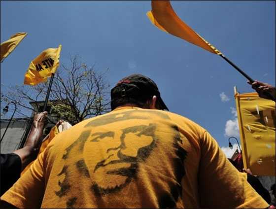 مسلسلات اون لاين ينقل لكم صور لعمال العالم يتظاهرون بذكرى الاول من ايار   صورة رقم 41