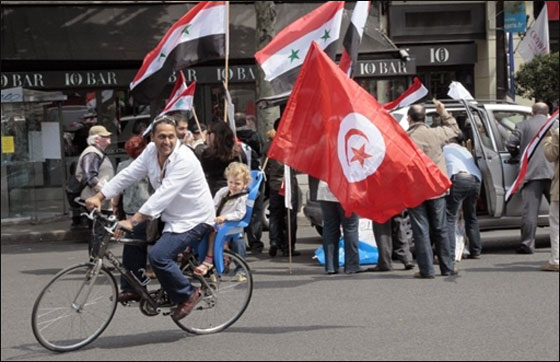 مسلسلات اون لاين ينقل لكم صور لعمال العالم يتظاهرون بذكرى الاول من ايار   صورة رقم 59