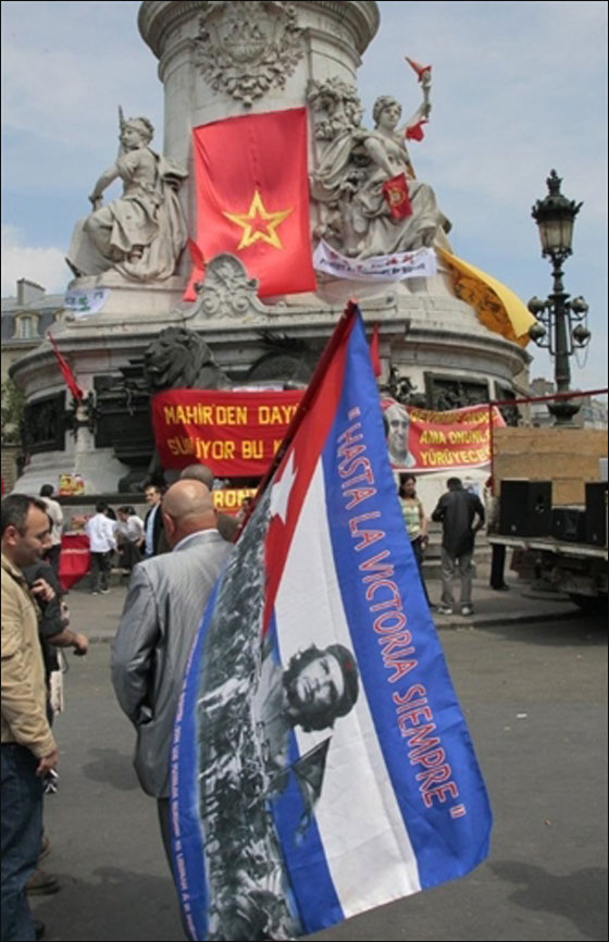 مسلسلات اون لاين ينقل لكم صور لعمال العالم يتظاهرون بذكرى الاول من ايار   صورة رقم 60