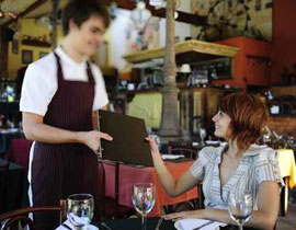 دعوى ضد ادارة فندق في نيويورك اجبرت نادل على استبدال اسمه 