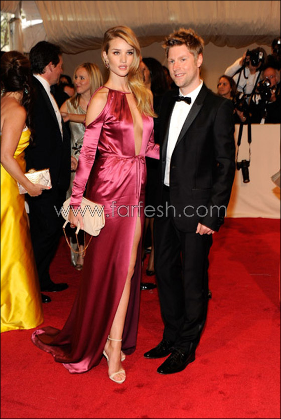 اليكم باقة صور لاجمل نجمات هوليوود في حفل خيري!  صورة رقم 26