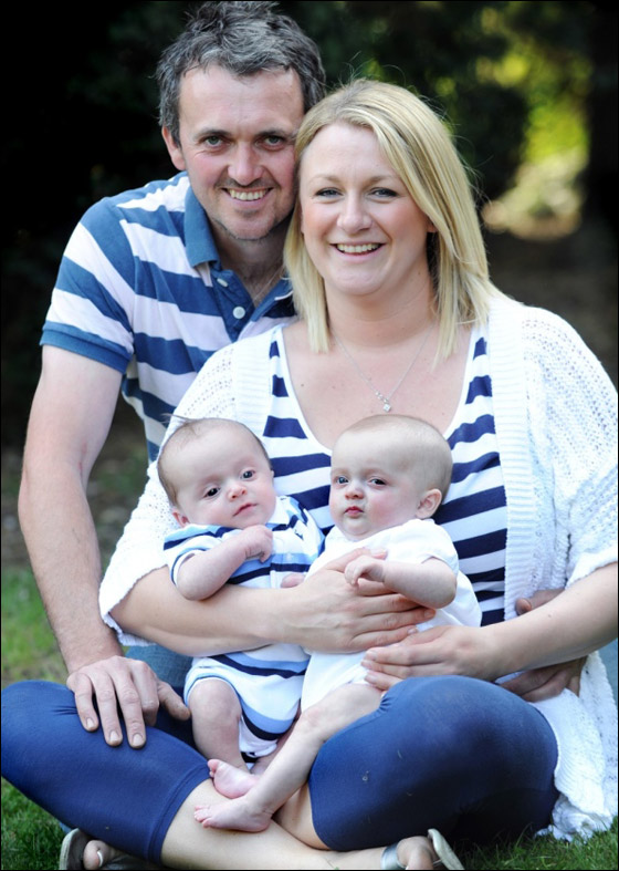 صفار البيض وزيت الصويا يحققان حلم بريطانية بانجاب توأمين!!  صورة رقم 2