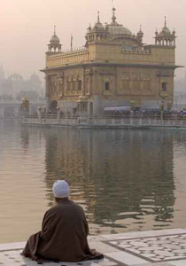 ارتفاع عدد البريطانيين الذين اعتنقوا الاسلام الى الضعف! صورة رقم 1