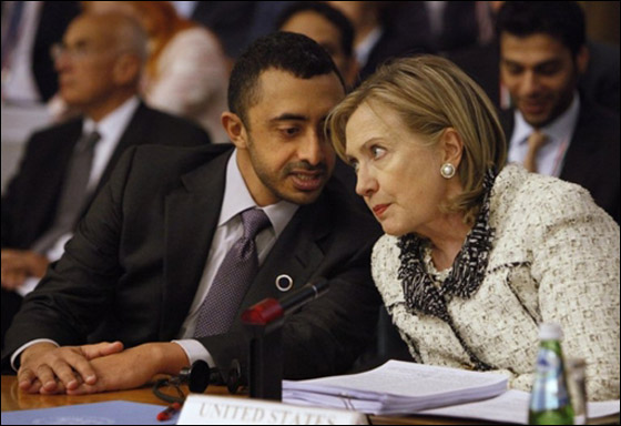 هيلاري كلينتون: لا نزال نؤمن بمستقبل للنظام الحاكم بقيادة الأسد! صورة رقم 7