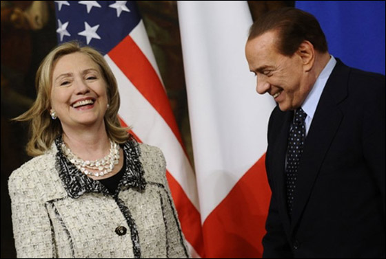 هيلاري كلينتون: لا نزال نؤمن بمستقبل للنظام الحاكم بقيادة الأسد! صورة رقم 2