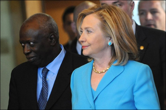 هيلاري كلينتون: لا نزال نؤمن بمستقبل للنظام الحاكم بقيادة الأسد! صورة رقم 10