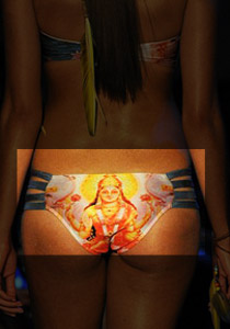 صورة اله على مؤخرة عارضة استرالية تثير غضب الهندوس  صورة رقم 1