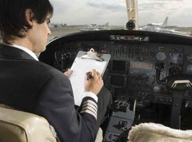 يمني انتابته حالة هياج في الجو! صورة رقم 1